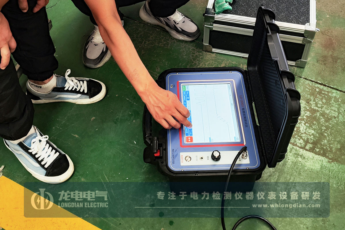 武漢龍電電氣技術團隊為河北唐山客戶提供技術培訓 武漢龍電電氣技術團隊為河北唐山客戶提供技術培訓